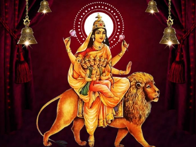 संतान प्राप्ति के लिए नवरात्रि के पांचवें दिन मां स्कंदमाता की करें पूजा